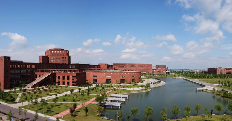 江西師范大學(xué)旭潔洗地機客戶(hù)案例-<a href=http://www.irrshhc.com target=_blank class=infotextkey>洗地機生產(chǎn)廠(chǎng)</a>家